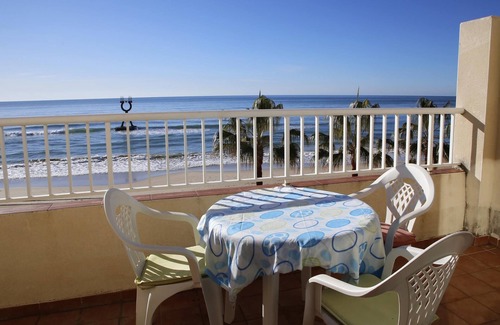 Torredembarra Apartment | AT173 BAIX A MAR: 2 bedroom apartment on the seafront