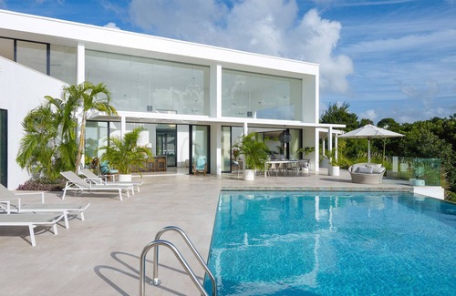Weston Villa | Atelier House in St James by Personal Villas - Contemporary Ridge-Front Holiday