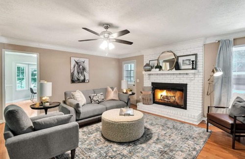 Marietta House | ATH - Sleeps 8 - 4 Beds - Pet friendly - Edward