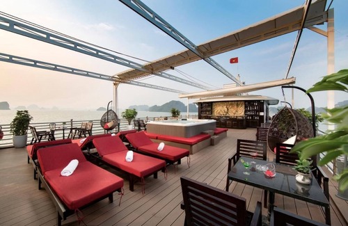 Bai Chay Boat Rental | Athena Royal Cruise w/1 Double or 2 Twin Beds