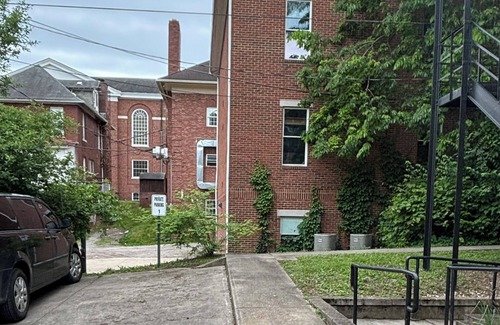 Athens Apartment | Athenian Apartment-Uptown:1 block to Court Street & 2 blocks to College Green.