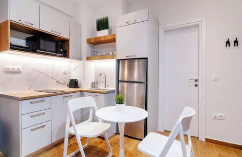 Ilisia Apartment | Athenian Studio with Balcony