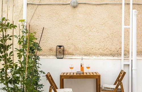 Kallithea Apartment | Athens by Chabby