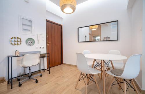 Omonia Apartment | Athens central train station flat for 4 persons