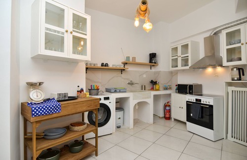 Koukaki Apartment | Athens Elegant Apartment next to Acropolis, Metro stop Fix