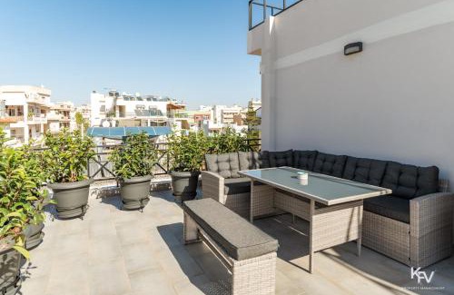 Agios Dimitrios Apartment | Athens Penthouse with Teracce