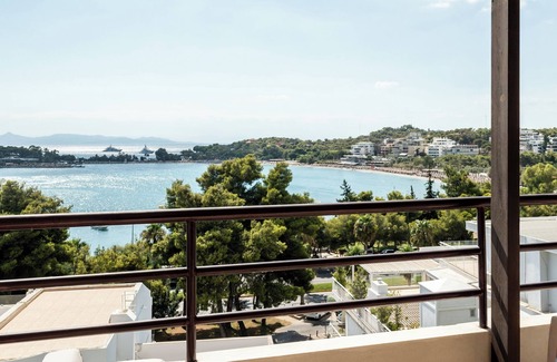 Vouliagmeni Apartment | Athens Riviera Bay View Suite By The Olon
