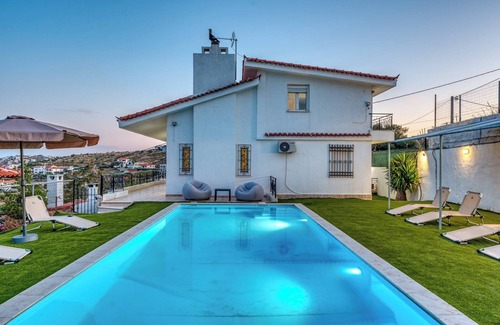 Lavreotiki Villa | Athens Riviera Villa View with Private Pool