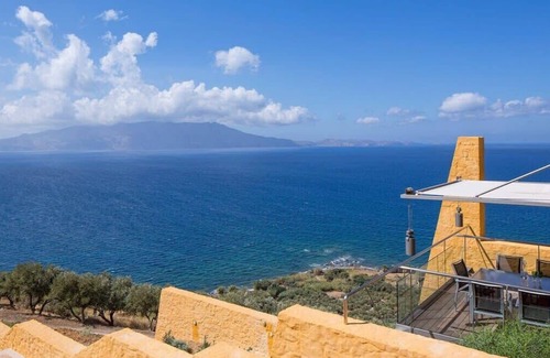 Kolymbari Villa | Athina Epavlis - Ethereal Charm of Blue Horizons