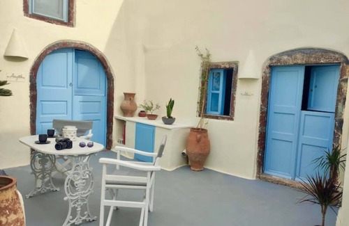 Finikia Villa | Athiri Cave | A Terre Cave Villas