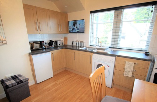 Pitlochry Apartment | Atholl Rd Self Catering - 127 Central Location