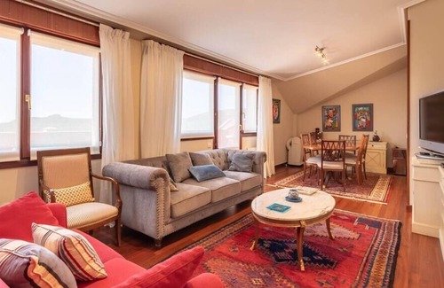 Elexalde Auzoa Apartment | Ático con 2 terrazas by The Urban Hosts