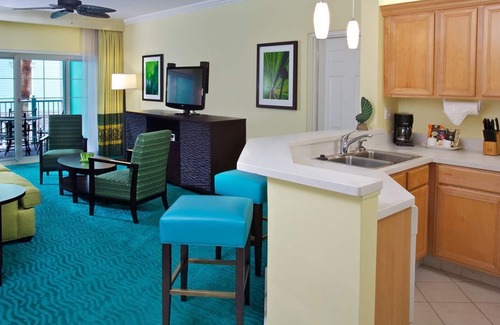 Paradise Island Condo | Atlantis 8 wrist bands free full access!Week April 17-24