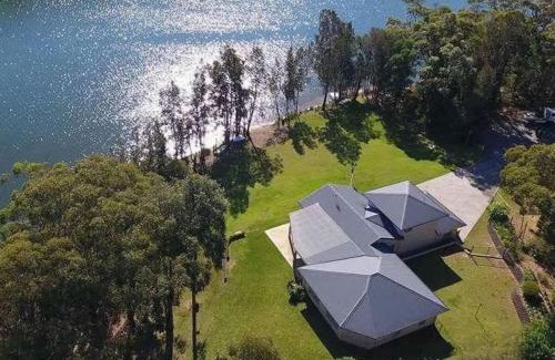 Conjola Park House | Atlantis on lake conjola