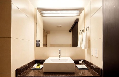San Jose Hotel | Attend a Concert at Parque Morazán! Free Parking, Pet-Friendly Property