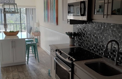 West Samoset Condo | ATTENTION SNOWBIRDS-ESCAPE AND RELAX IN THIS BEAUTIFUL SETTING!