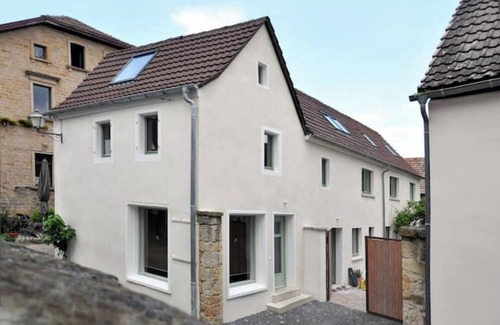 Forst an der Weinstraße Apartment | Attic apartment with a view over the rooftops of Forst for 2-4 people
