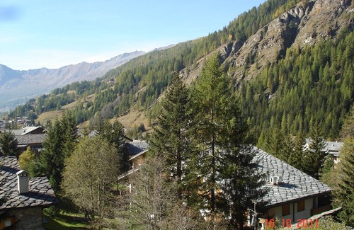 Champoluc Apartment | Attic apartment 100m from the slopes! (Champoluc, VDA-AYAS No. 0033)