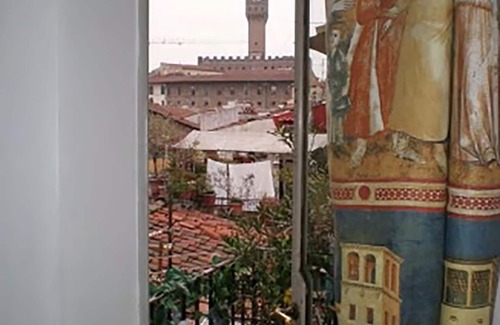 Santa Croce Apartment | Attic with views in Piazza Santa Croce