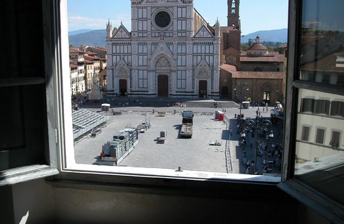 Santa Croce Apartment | Attic with views in Piazza Santa Croce