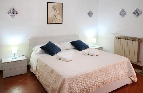 Santo Stefano di Camastra Apartment | Attico vista mare con terrazza e spa riscaldata