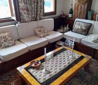 Rivisondoli Apartment | Attico Vittoria