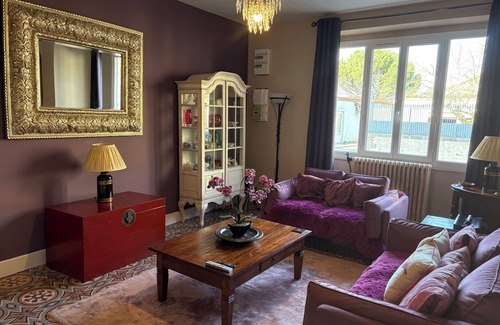 Bussiere-Poitevine House | Attractive central town house with local parking, tobacconist, baker, ATM.