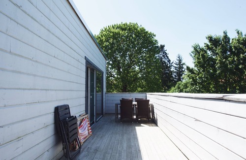 Kaiserslautern Apartment | Attractive apartment on the outskirts with good connections to the city and highway.