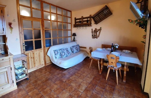 San Giacomo Apartment | Attractive apartmemt in Roburent with balcony