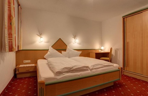 Sankt Anton am Arlberg Apartment | Attractive Apartment in Sankt Anton am Arlberg near Ski Area