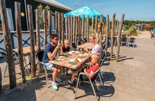 Municipality of Hellevoetsluis Ski Chalet | Attractive chalet 4.5 km. from Rockanje