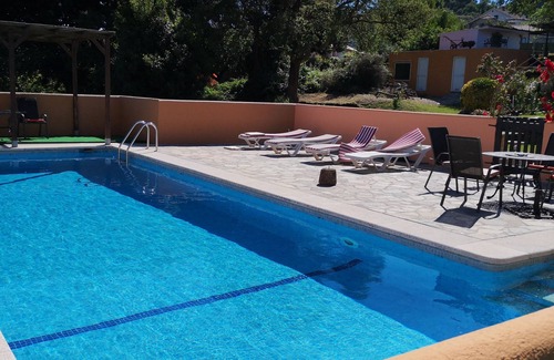 O Rosal Cottage | Attractive Cottage A Pool With A View of the Rio and Portugal. Walks from Gate.