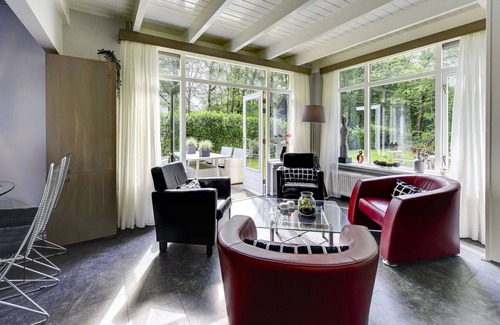 Municipality of Dalfsen House | Attractive holiday home with large garden, near Zwolle