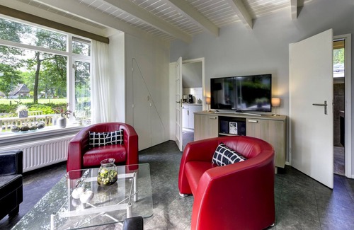 Municipality of Dalfsen House | Attractive holiday home with large garden, near Zwolle
