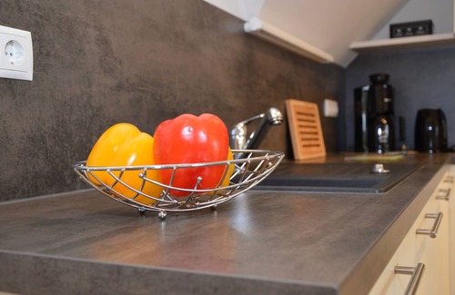 Memmelsdorf Apartment | Attractive studio apartment w. Balcony in Memmelsdorf/Bamberg and e-bike storage room