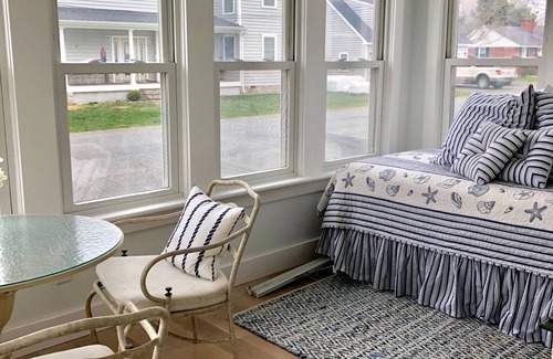 Cambridge House | Attractive Waterfront Home over looking Choptank River. Sleeps 5