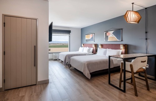 Dupont Hotel | Atwell Suites Denver Airport Tower Road by IHG