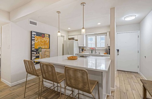 Tarrytown Condo | ATX Condo | Two-Step to the Tarrytown Treasure