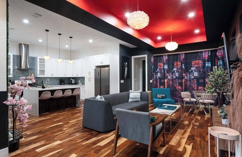 MLK House | ATX Hype House 6th Street — 5 min Drive