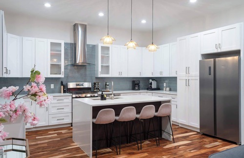 MLK House | ATX Hype House 6th Street — 5 min Drive