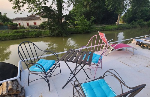 Labastide-d'Anjou Boat Rental | Atypical boat on the Canal du Midi