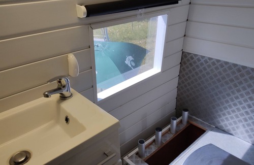 Mansigne House | Atypical gîte converted into a camper van for 4 people with all comforts.