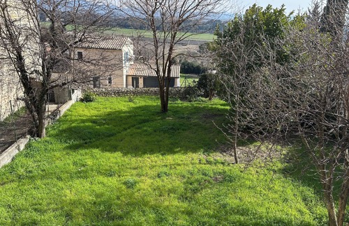 Montsegur-sur-Lauzon House | Atypical village house with terrace and garden near Grignan.