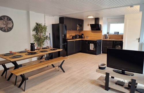 Le Puy-en-Velay House | Au bon Endroit ! Maison de Ville de 100 m² au Pied du Rocher D'aiguilhe