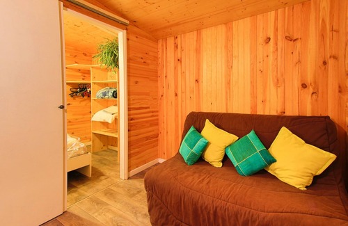 La Bastide-Clairence Ski Chalet | Au Calme Wooden cottages 2 to 4 persons a couple and 2 small children