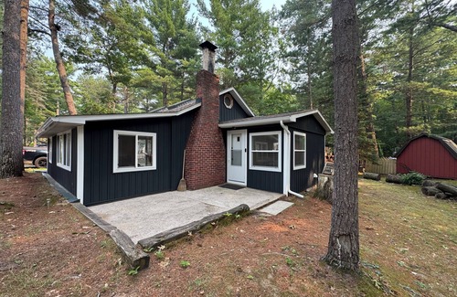 Au Gres Cabin | Au Gres Time – Vintage Cabin w/Modern Comforts - Beach, Golf, Relax