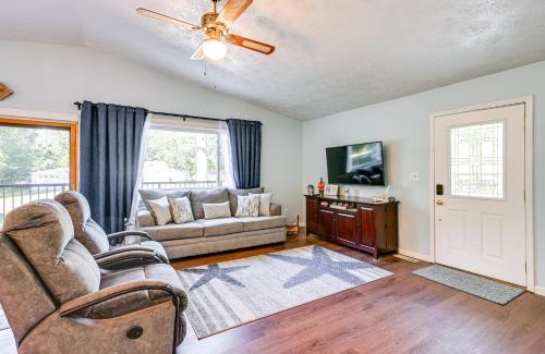 Au Gres House | Au Gres Vacation Rental Cabin Less Than 1 Mi to Lake Huron