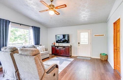 Au Gres House | Au Gres Vacation Rental Cabin Less Than 1 Mi to Lake Huron