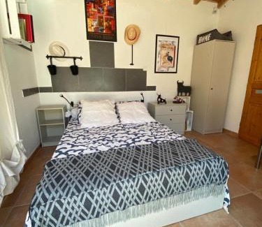 Ledenon Bed & Breakfast | Au Mazet du Parc