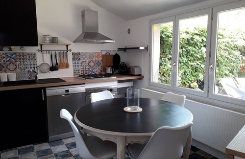 Chereng House | Au Passé Recomposer bed and breakfast, gite, furnished rental